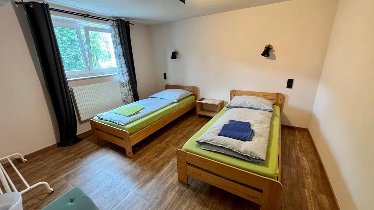 Franky House Am Nuerburgring Bed & Breakfast Quiddelbach Bagian luar foto