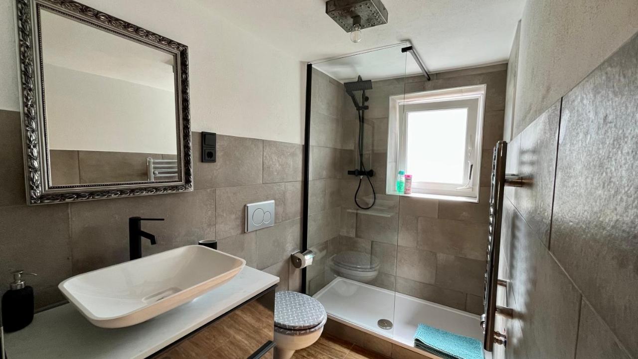 Franky House Am Nuerburgring Bed & Breakfast Quiddelbach Bagian luar foto