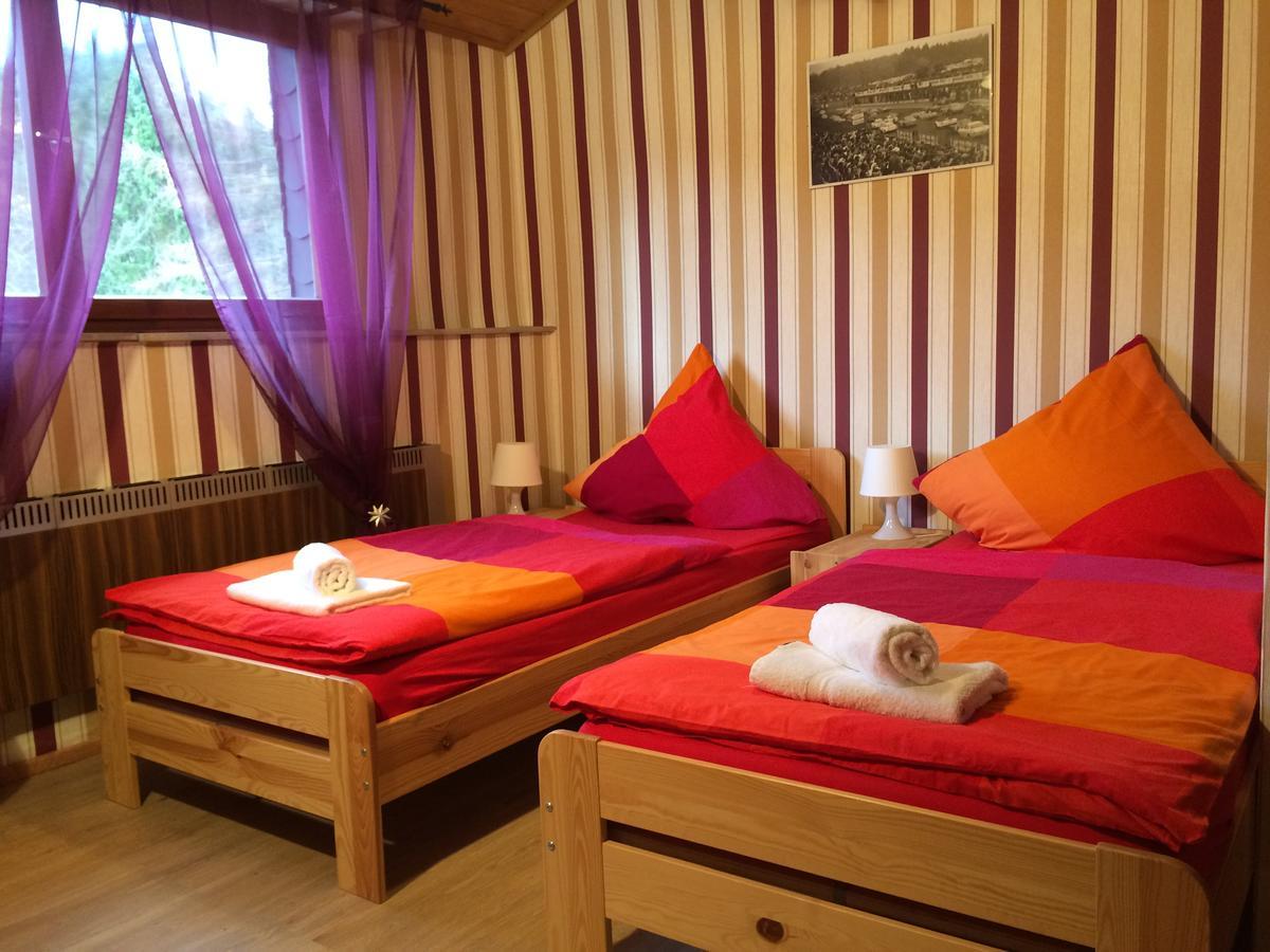 Franky House Am Nuerburgring Bed & Breakfast Quiddelbach Bagian luar foto