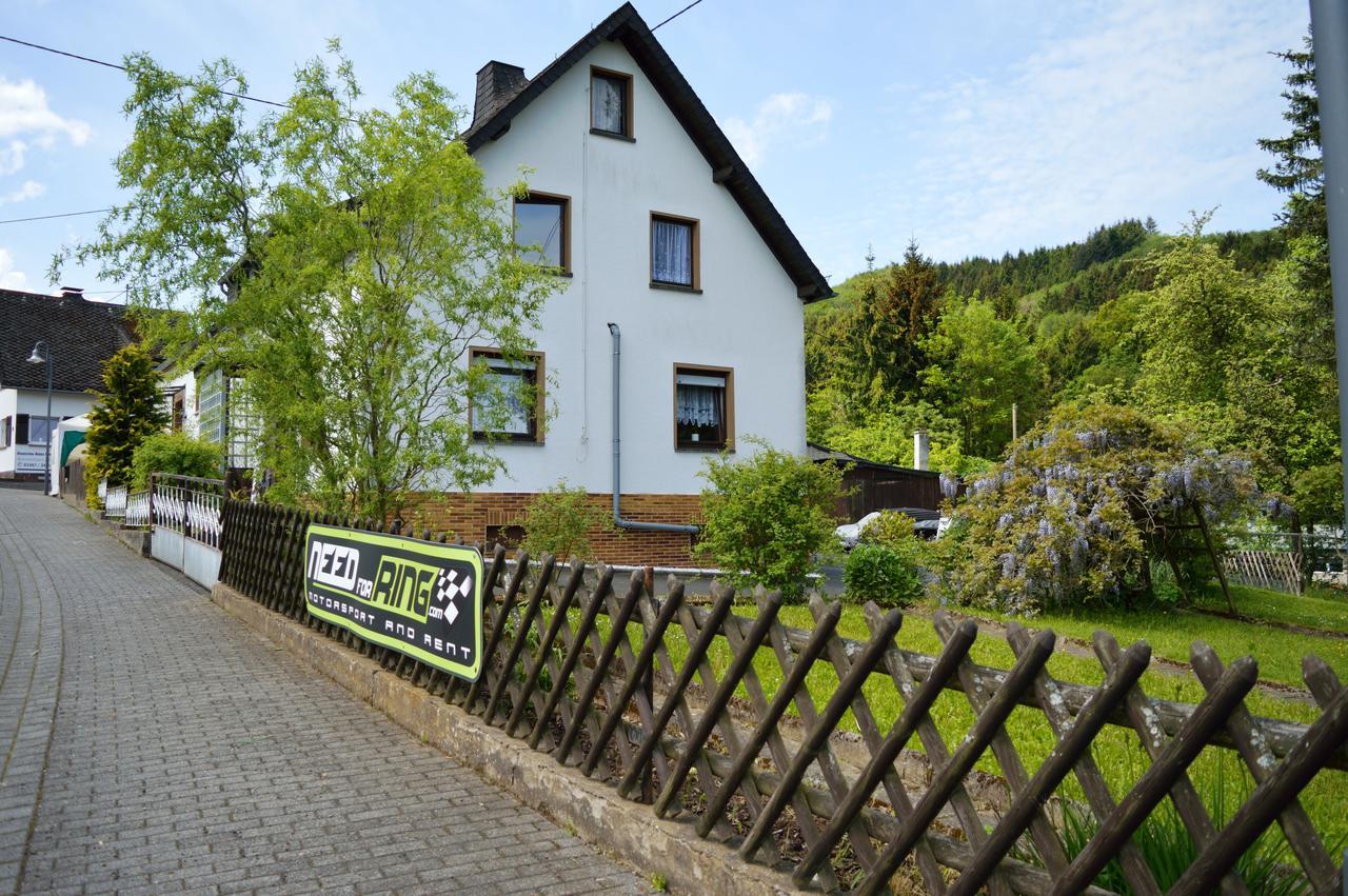 Franky House Am Nuerburgring Bed & Breakfast Quiddelbach Bagian luar foto